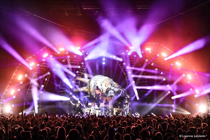 Mandylights deploys cutting-edge Martin Sceptron and Axiom lighting fixtures on Beast Coast’s Escape From New York tour to create mesmerizing lighting displays.