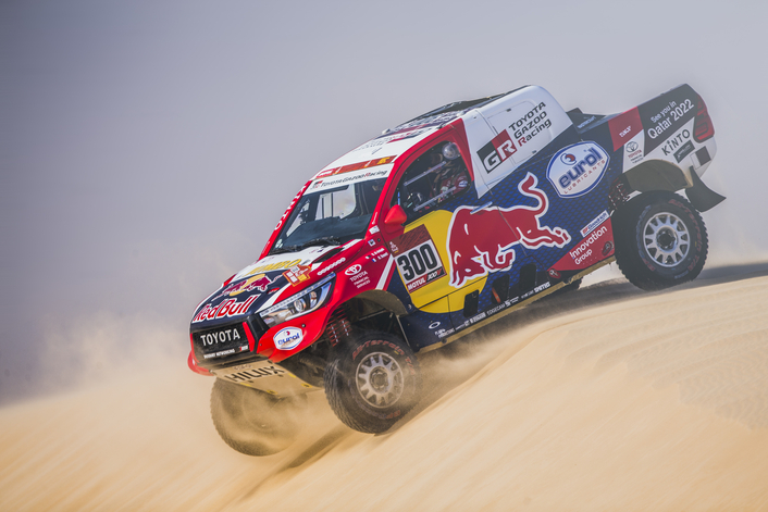 Al-Attiyah and Peterhansel lose over 10 minutes to the Spanish car legend