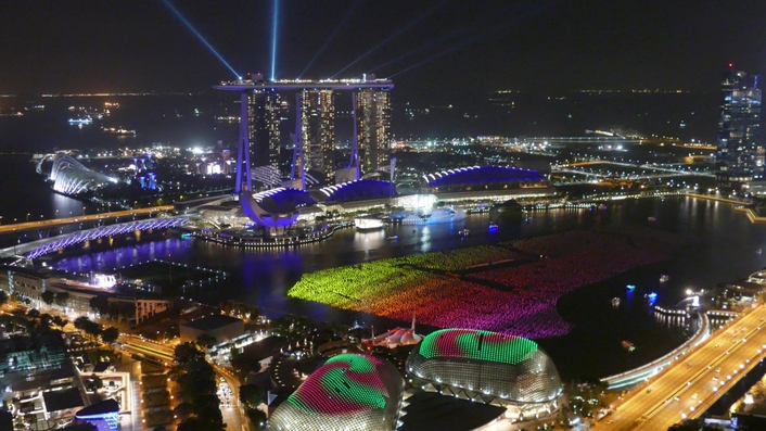 Wireless spectacular at Marina Bay Singapore
