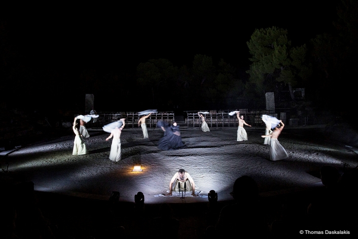 National Theatre of Greece  Production Chooses Robe