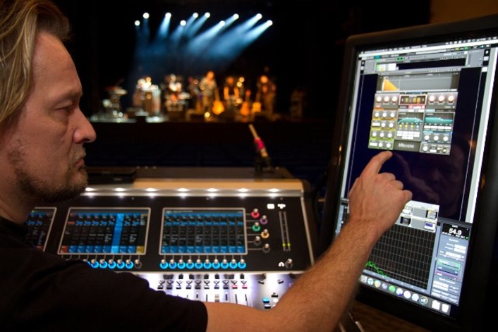 DiGiCo S-Series delivers everything Yö needs